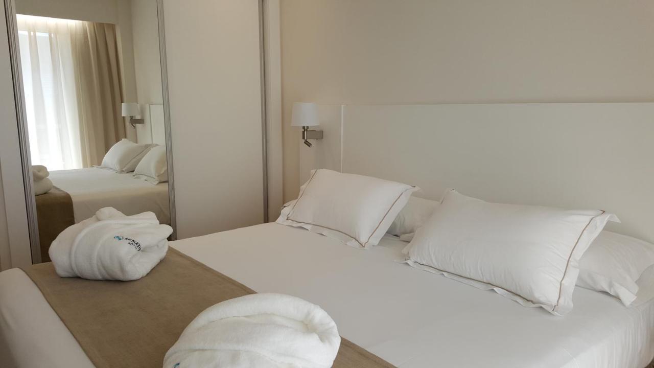 Senator Barajas Hotel Madrid Eksteriør billede